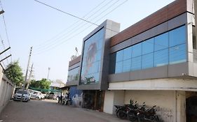 Hotel Dolphin Residency