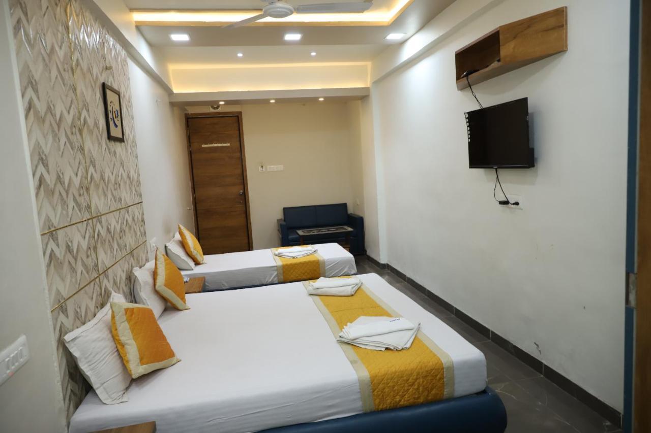 Hotel Dolphin Residency Patan  Exterior photo