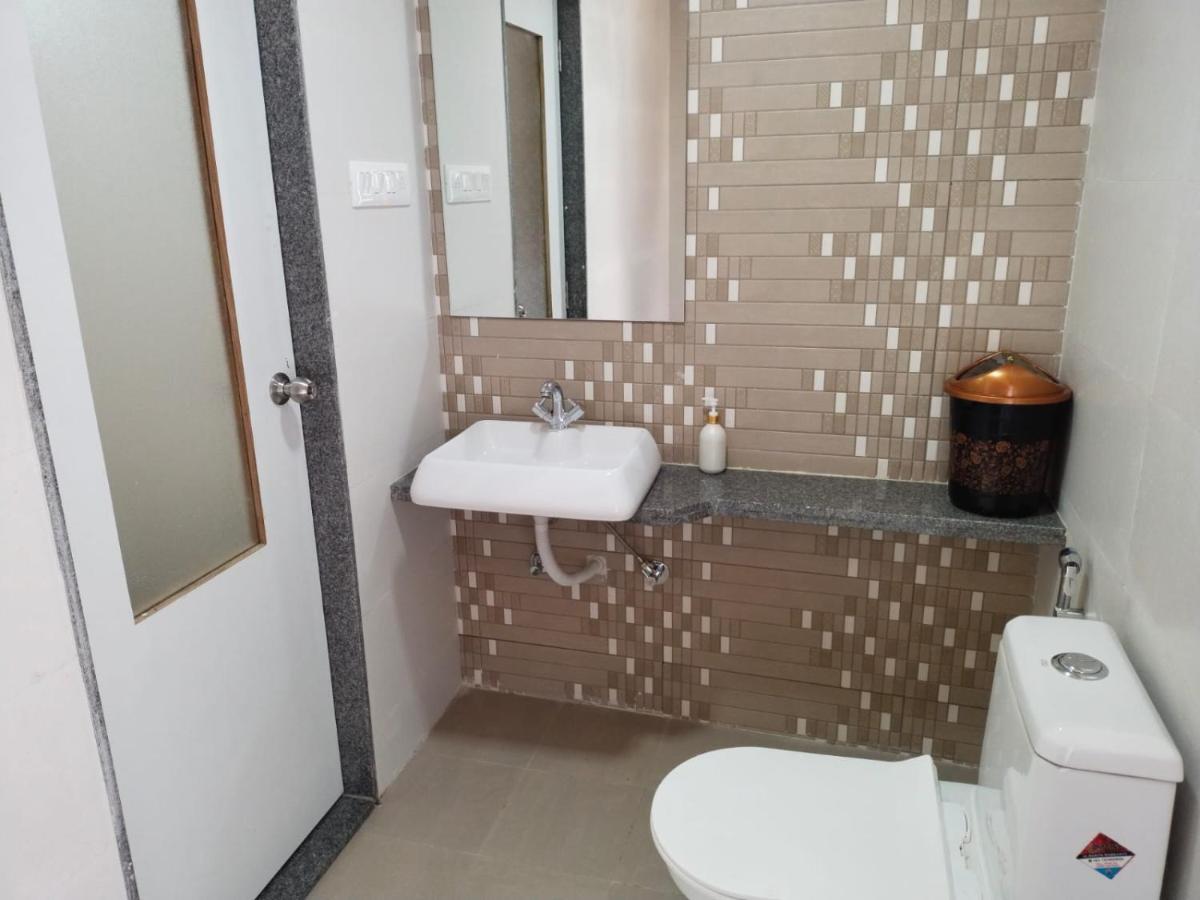 Hotel Dolphin Residency Patan  Exterior photo