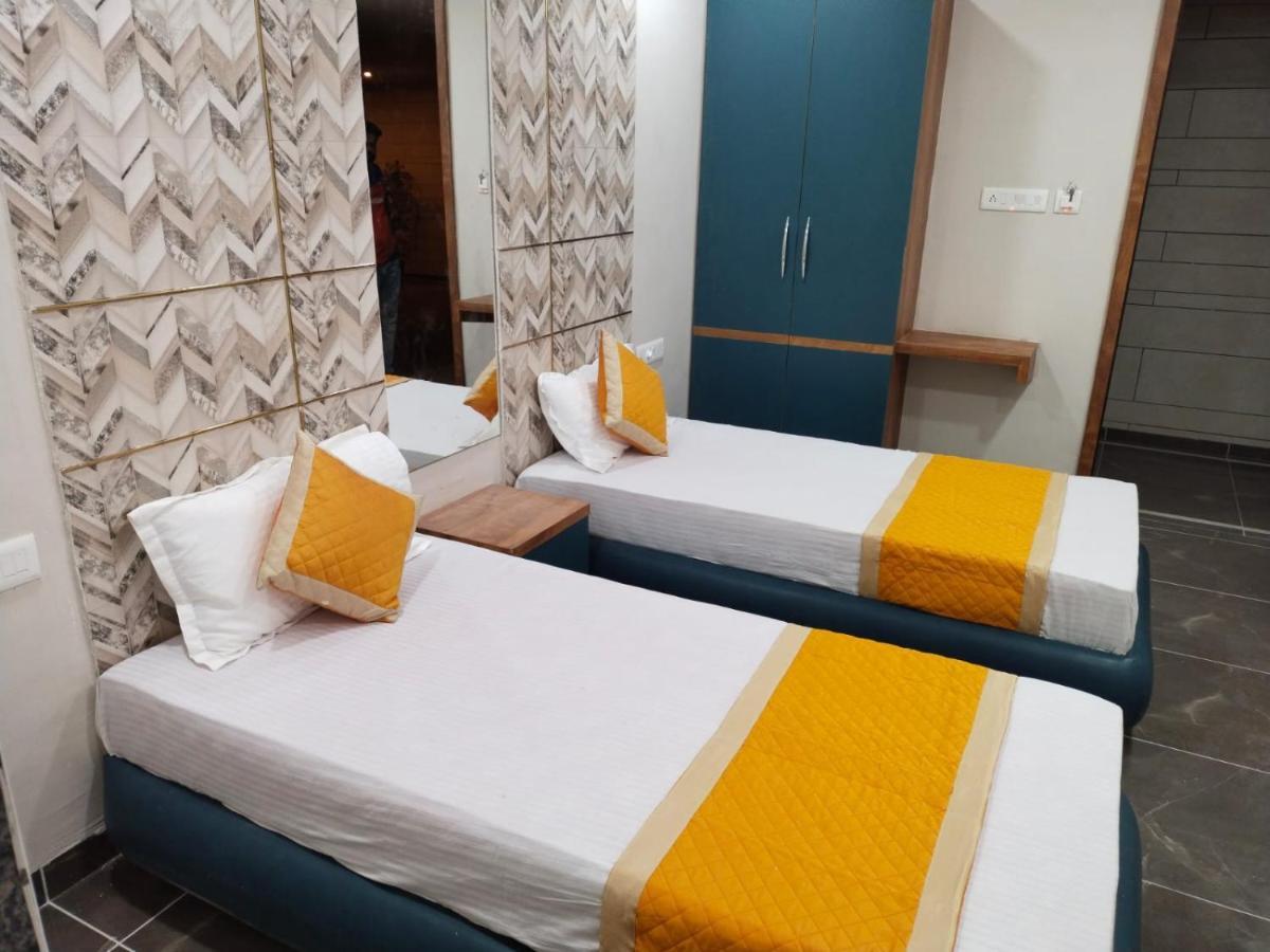 Hotel Dolphin Residency Patan  Exterior photo