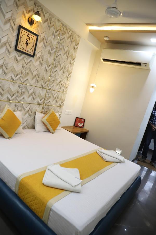 Hotel Dolphin Residency Patan  Exterior photo