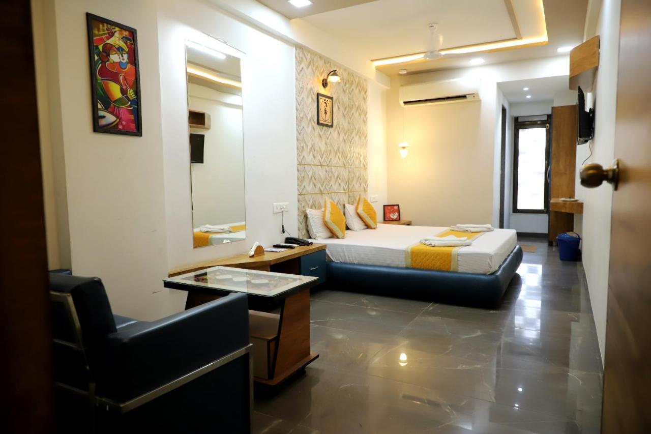 Hotel Dolphin Residency Patan  Exterior photo
